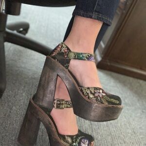Free People ‘STARLET’ Black Floral Embroidered Wood Platform Mary Jane Heels